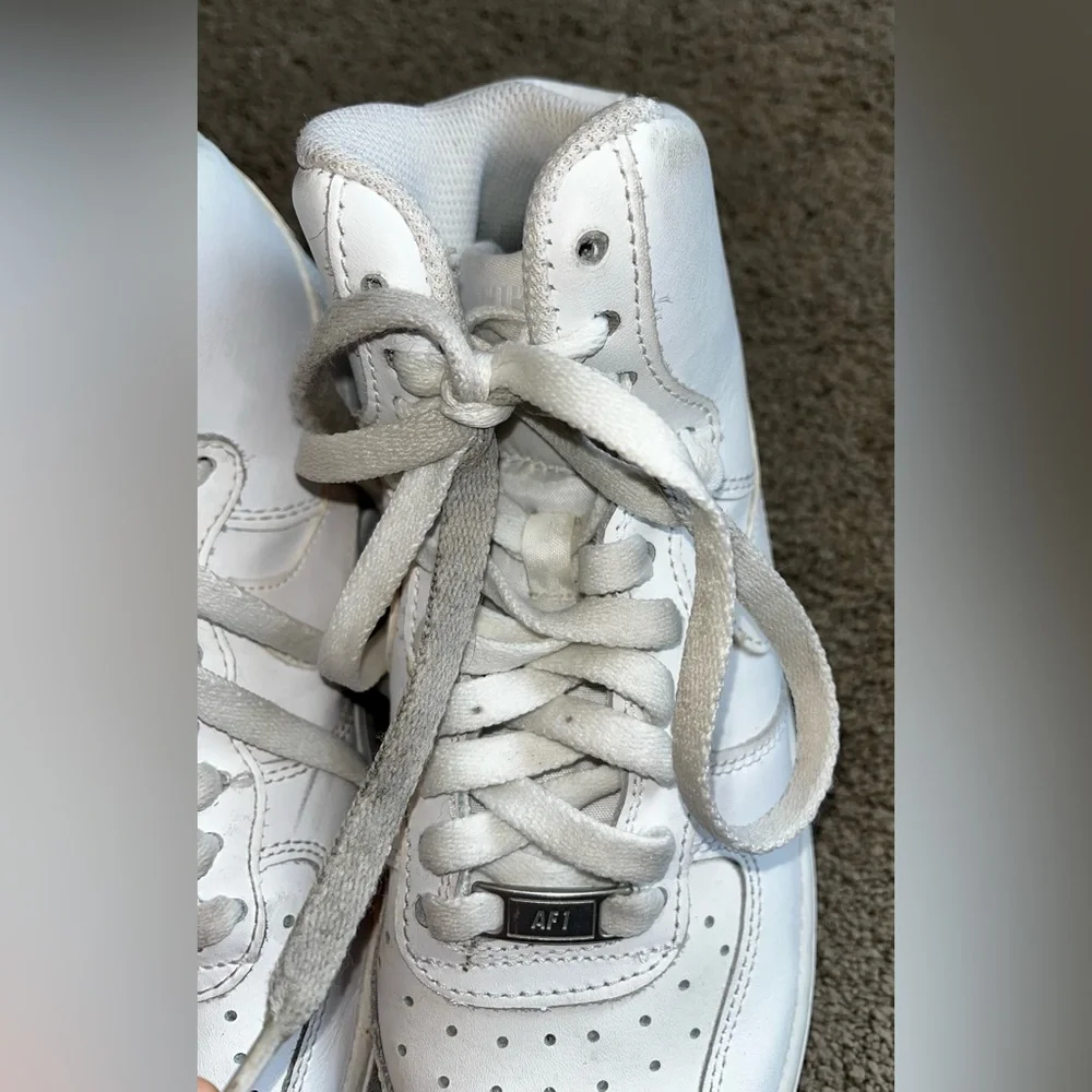 Nike Youth size 4Y White Air Force 1 High Top Sneakers